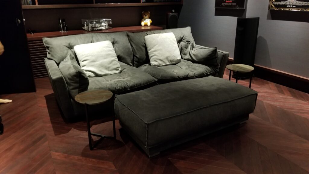 Baxter SORRENT ソファ・BUDAPEST SOFT オットマン・ICARO コーヒーテーブル