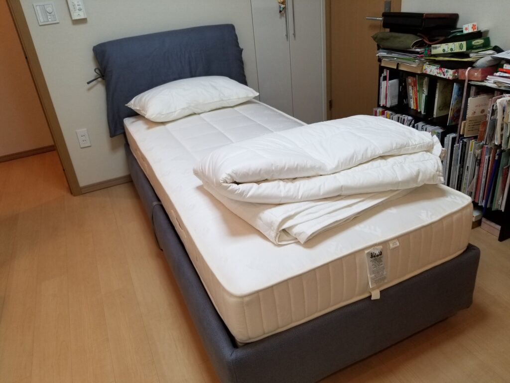 Flou NATHALIE ベッド