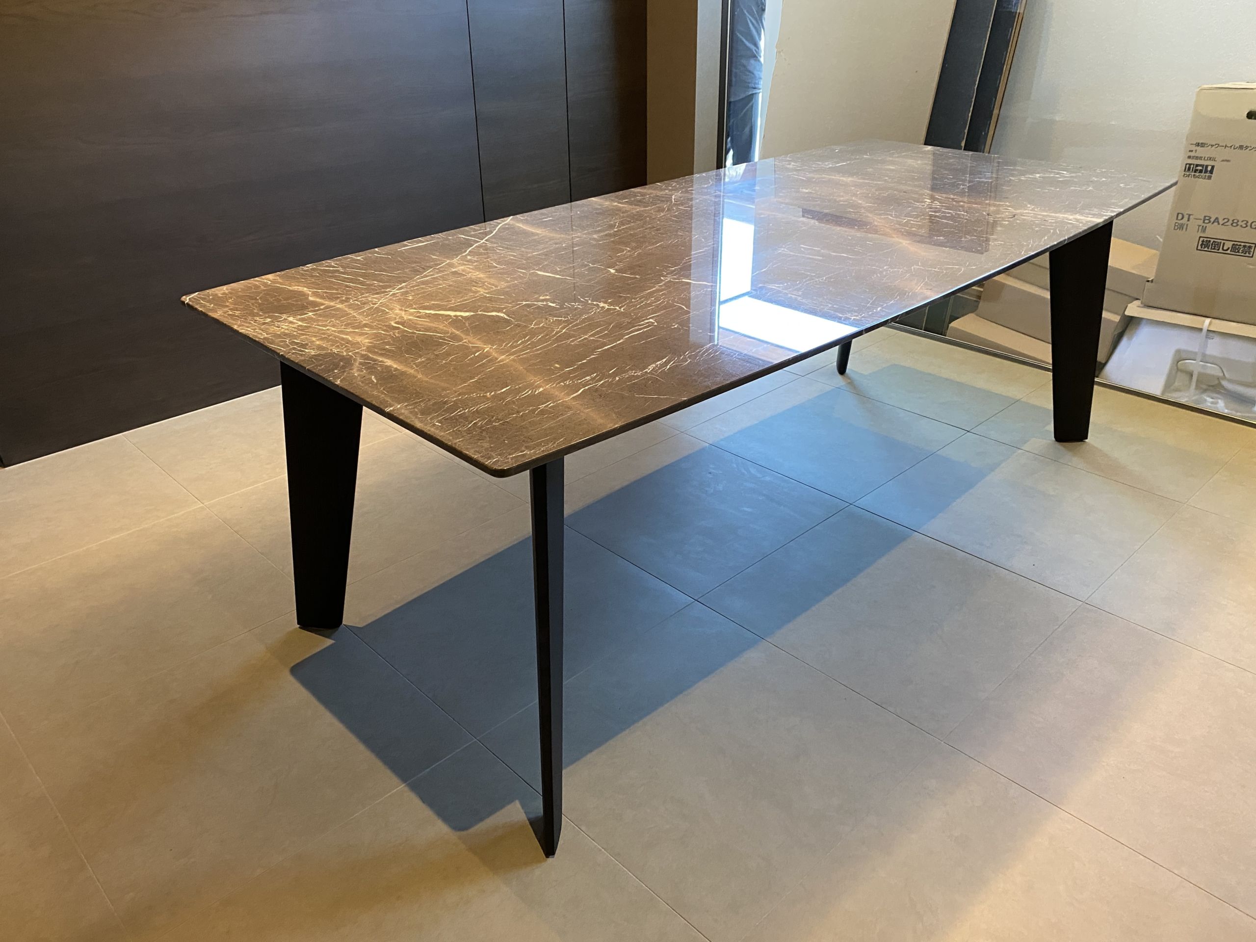 【宮城県にて直接引き取りの方限定】ACTUS Poliform テーブル 大理石 宮城県にて直接引き取りの方限定】ACTUS Poliform テーブル 大理石