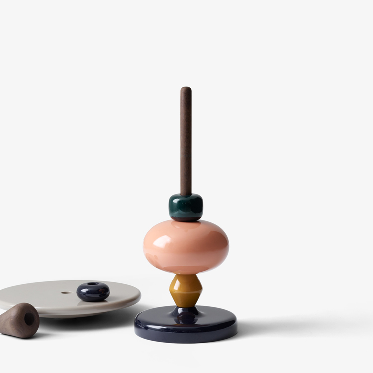 3-3_Shuffle-MH_1-spectrum-pieces_750 &Tradition "Shuffle MH1 side table" Spectrum