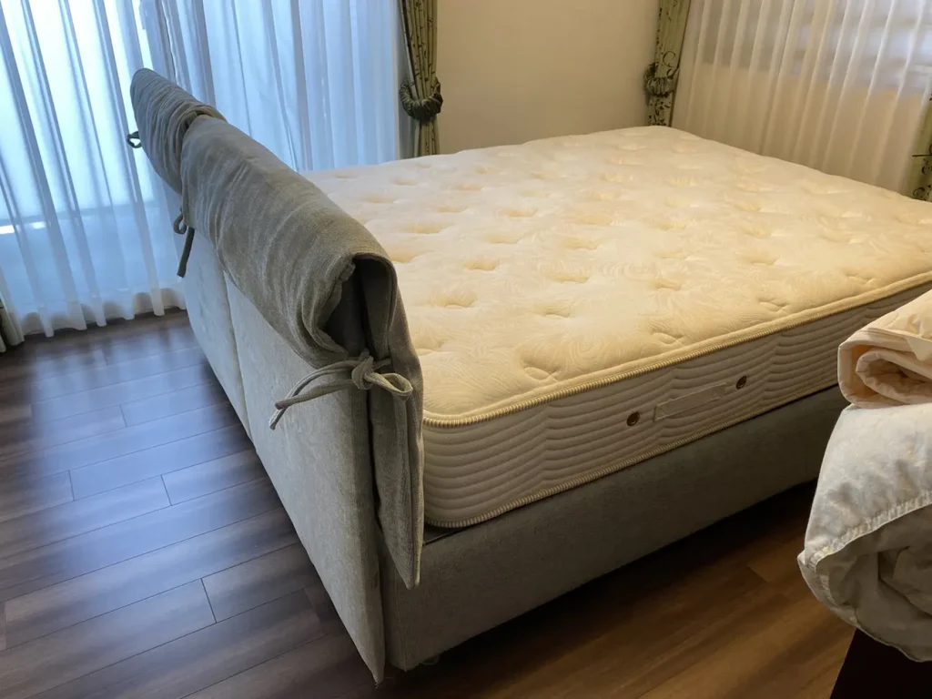 Flou NATHALIE ベッド カバー張替え