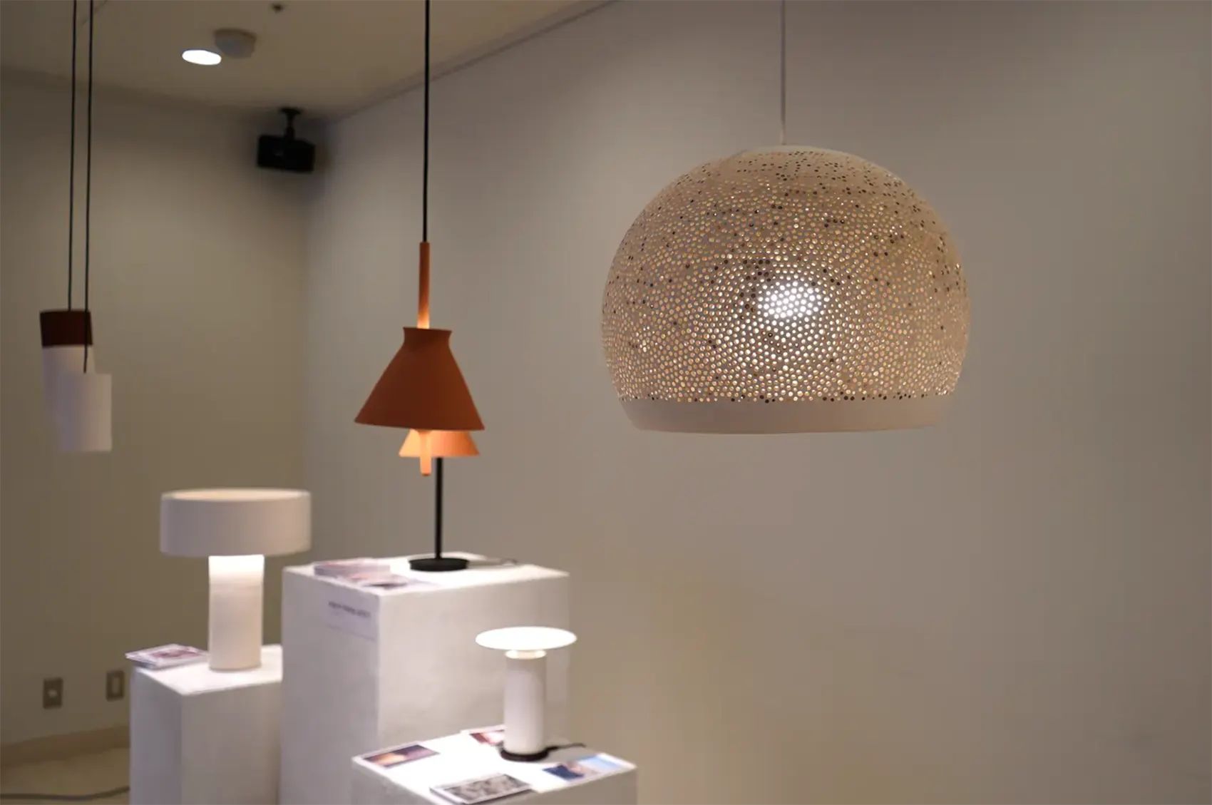 POTT "SpongeUp Hanging lamp", "Terra Table lamp" POTT "SpongeUp Hanging lamp", "Terra Table lamp"