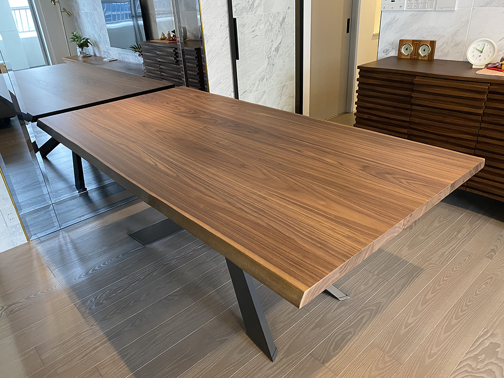 納品事例 Cattelan Italia SPYDER WOOD テーブル - ILDESIGNメッセージ