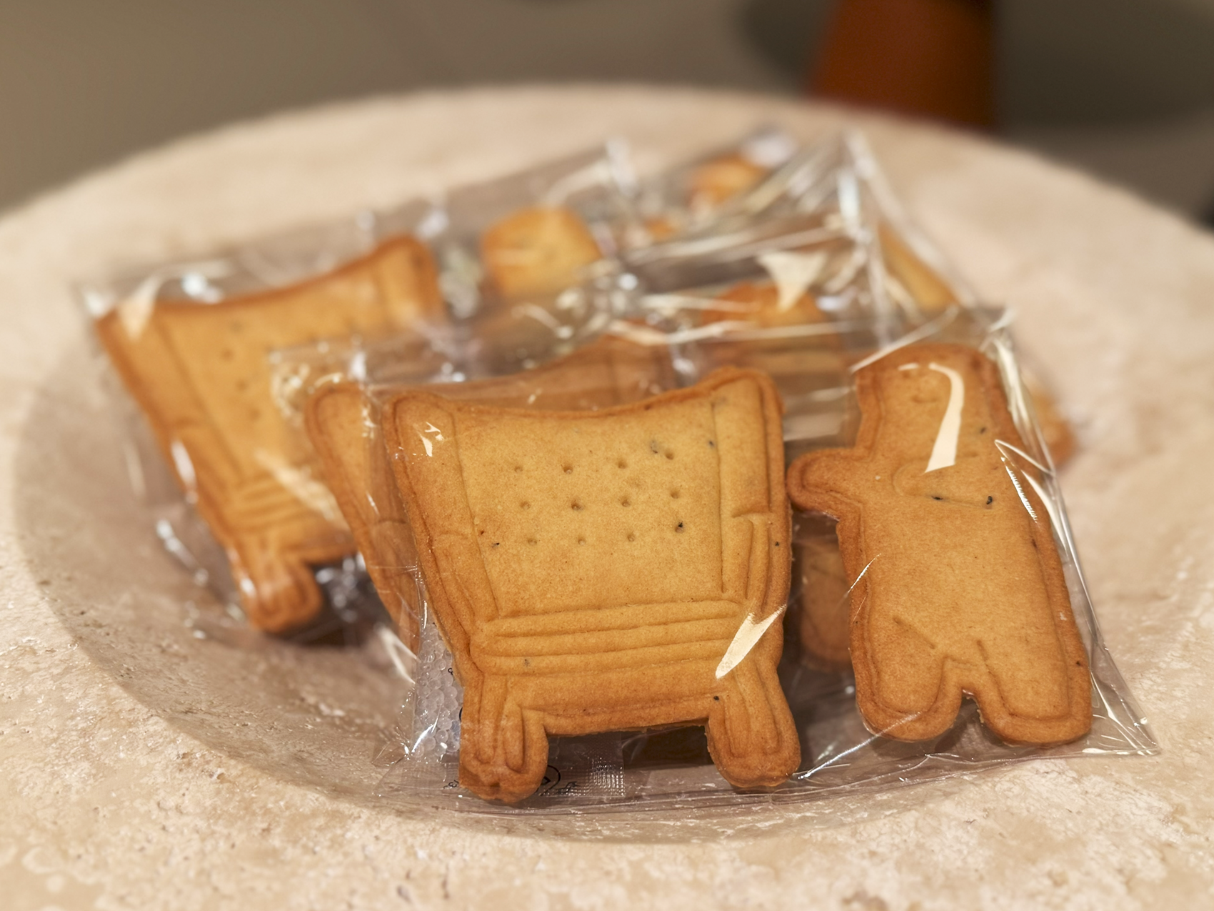特別に作られたベアチェアクッキー! 初台Sunday's bakeのspecialなお菓子職人さまによるもの。 お菓子とコーヒーを自らサーブされていた 特別に作られたベアチェアクッキー! 初台Sunday's bakeのspecialなお菓子職人さまによるもの。 お菓子とコーヒーを自らサーブされていた