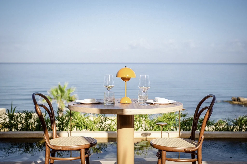 TON "Barstool 14" at Capo Boutique Hotel (*1)