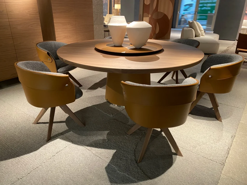 ご案内したミラノのブランドショールーム、家具専門店の一例