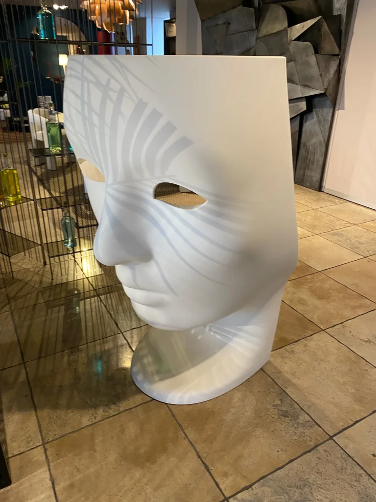 ご案内したミラノ郊外のブランドショールーム、家具専門店の一例