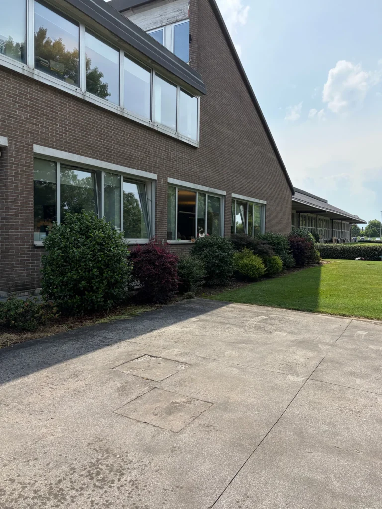Lago本社兼工場へ。