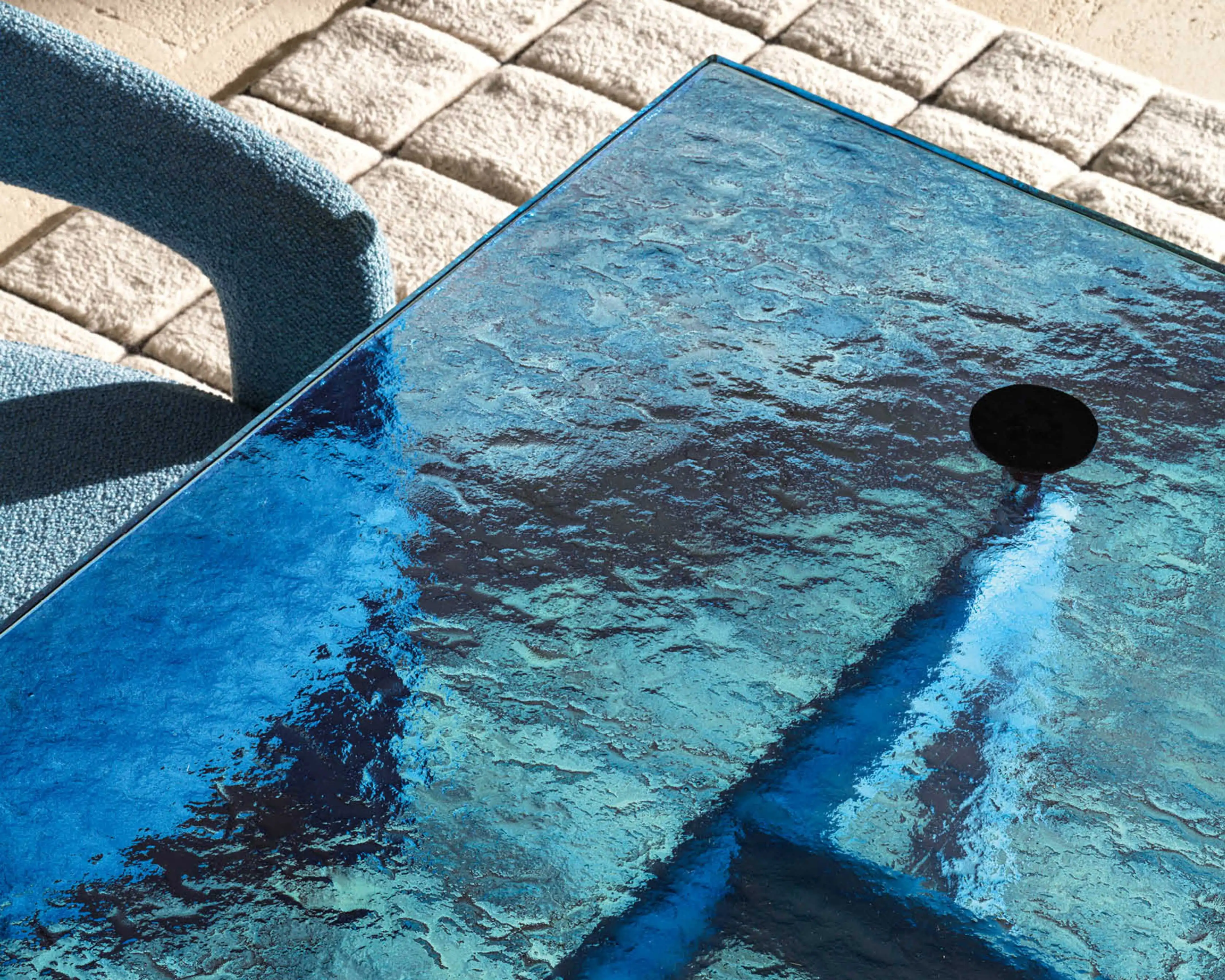 LC6_table_aquamarine3