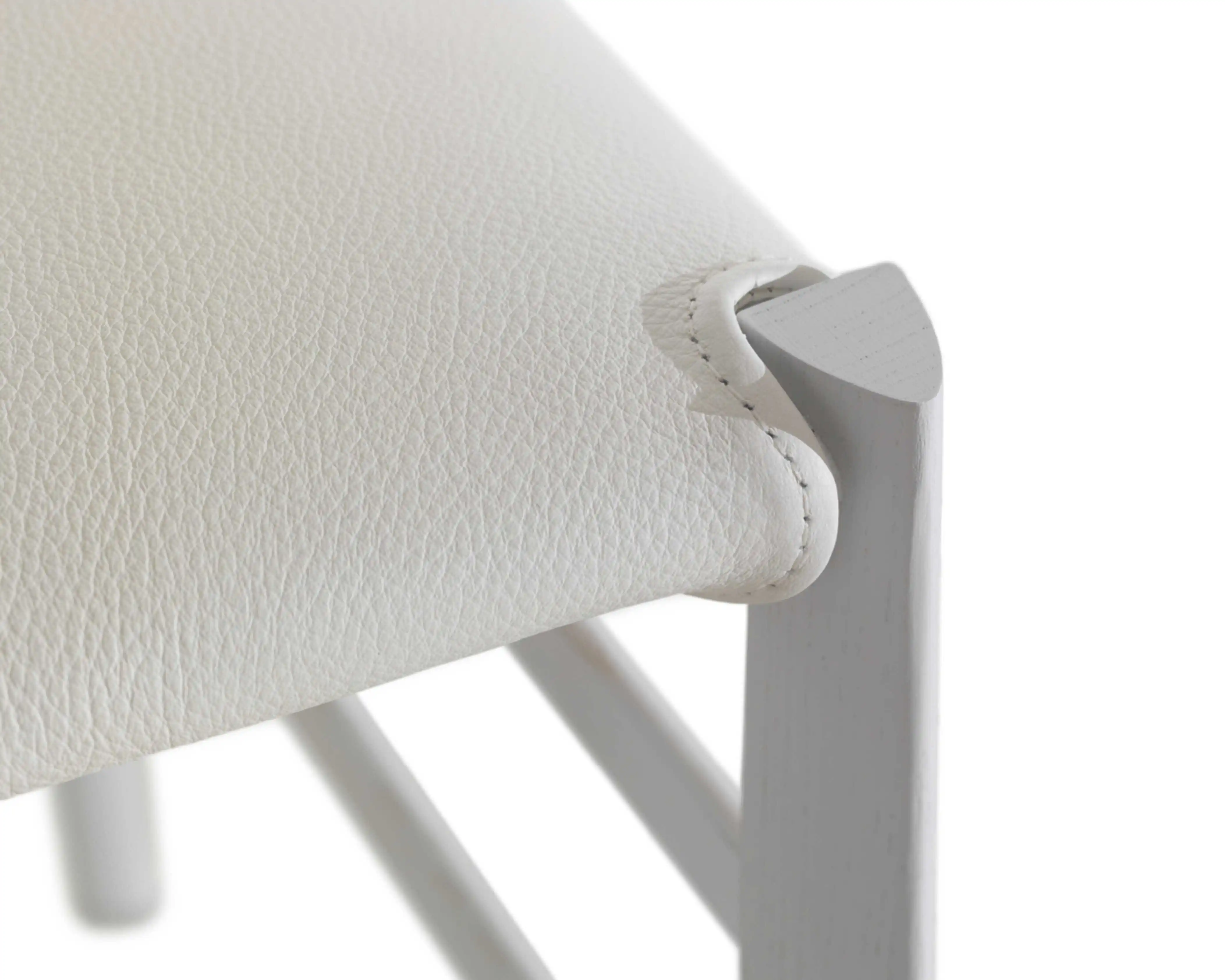 superleggera_stain_upholstered