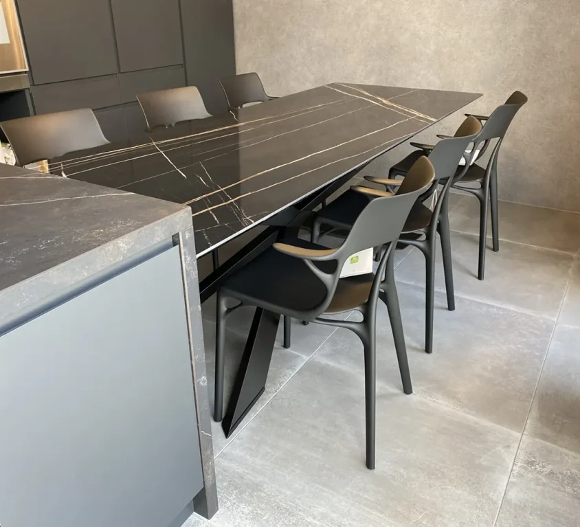 Cattelan Italia SPYDER KERAMIK、Kartell AI チェア