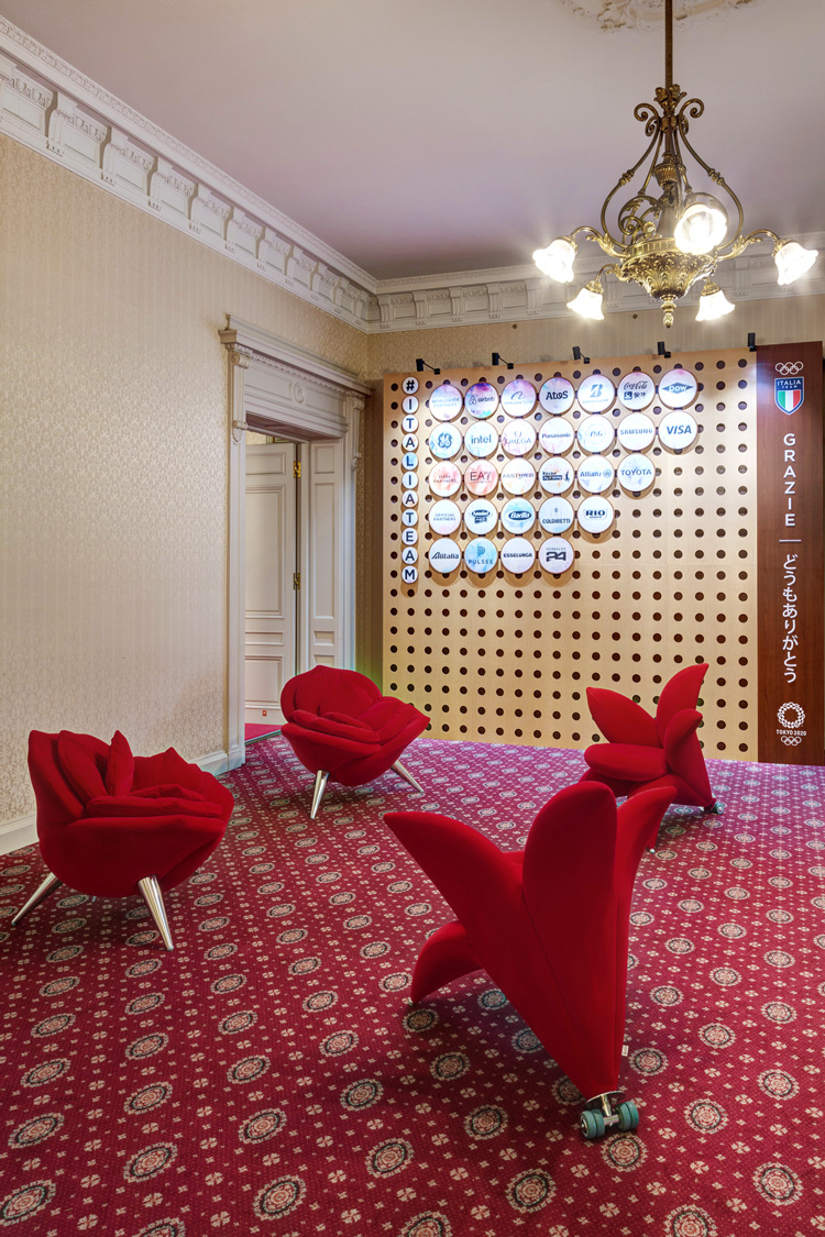 casa_italia_edra_3 Rose chairとGetsuen (photo from Edra s.p.a)