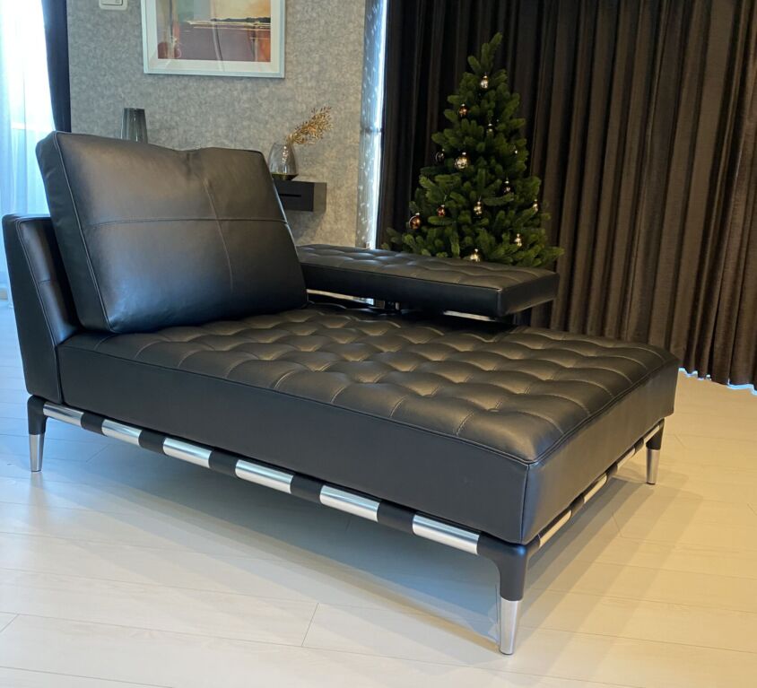 Cassina 241-21 PRIVÉ ロングシート 右ホリゾンタルアーム固定式