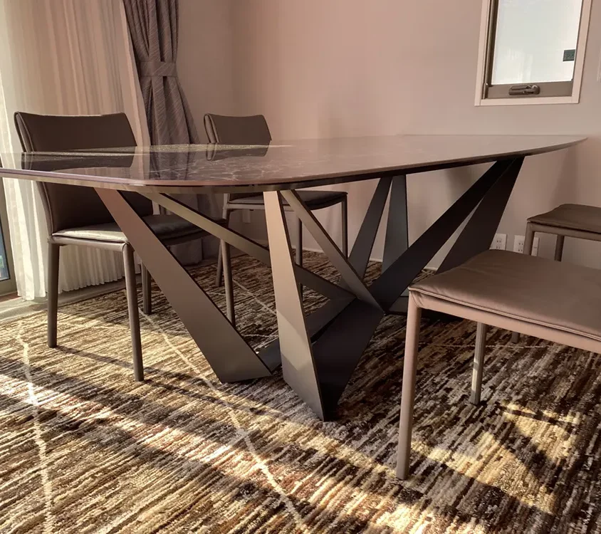 Cattelan Italia SKORPIO Keramik テーブル・ISABEL チェア