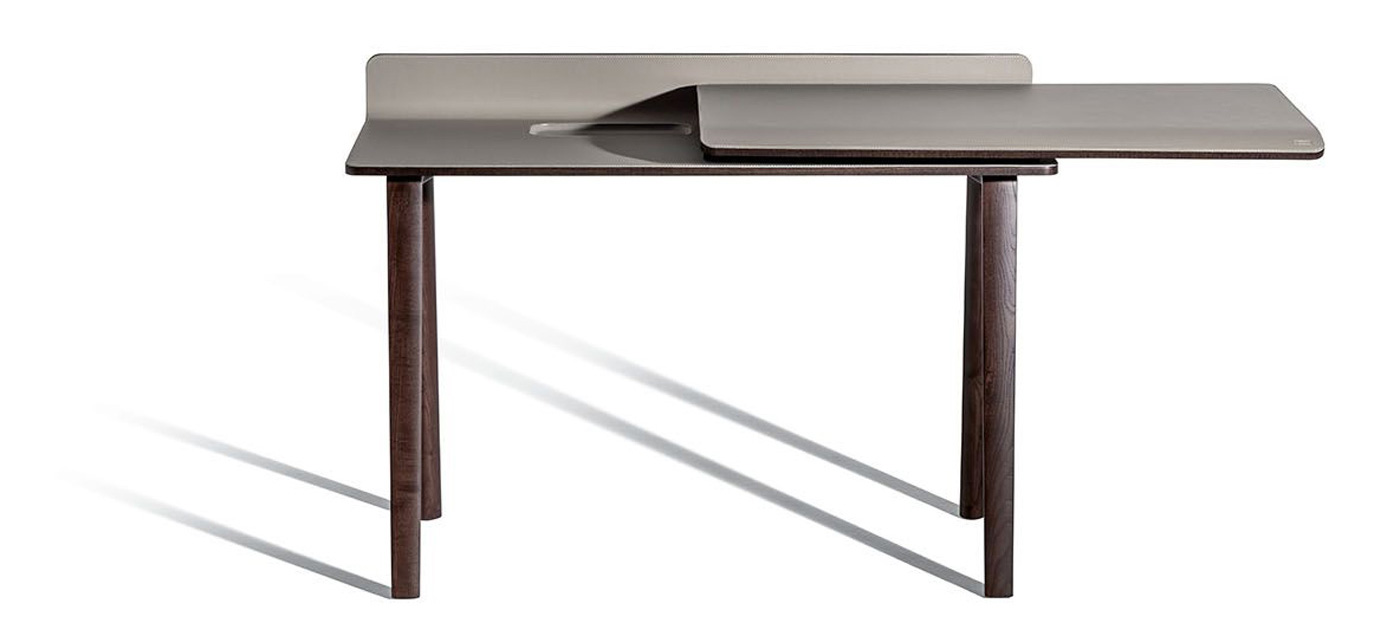 Poltrona Frau "Iren" desk