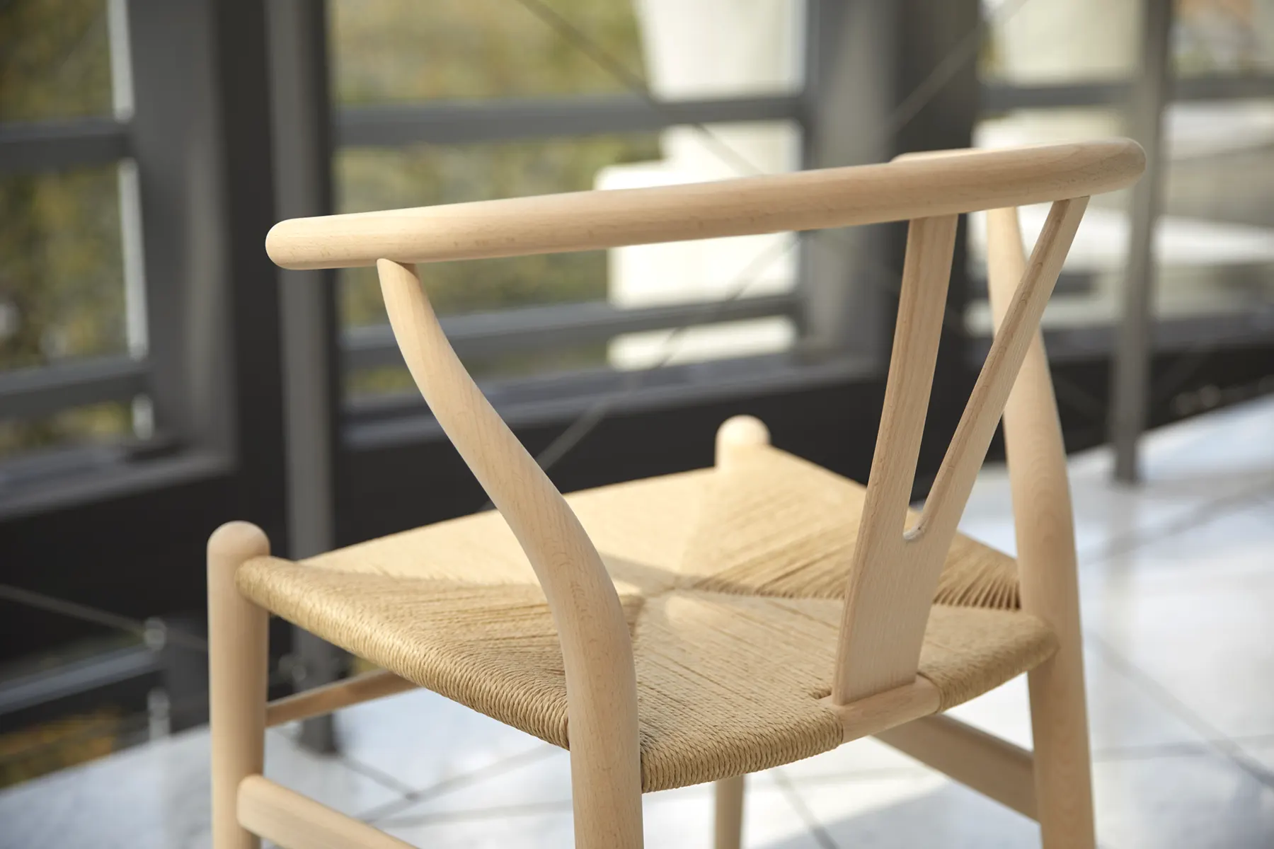 CH24 Wishbone Chair 東京デザインセンターにて撮影
