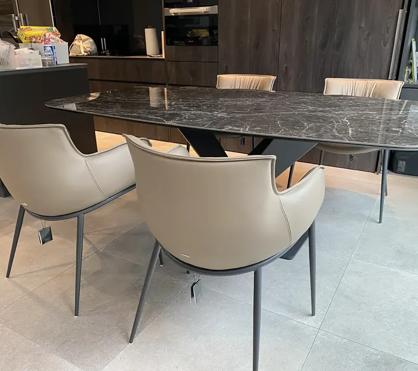 Cattelan Italia STRATOS KERAMIKテーブル・RHONDAチェア