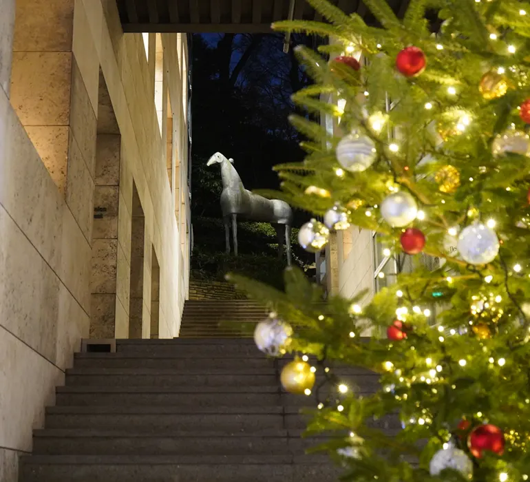 Season’s Greetings & Encounters with new design fields (季節のご挨拶 & 新しいデザインエリアとの出会い)