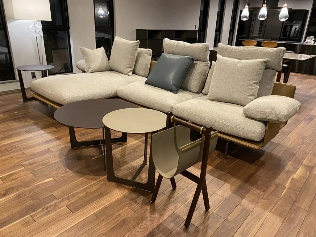 ポルトローナフラウ Poltrona frau ローテーブル ソファテーブル