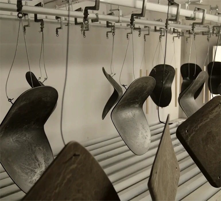 Mater(メーター) – Turning waste into furniture