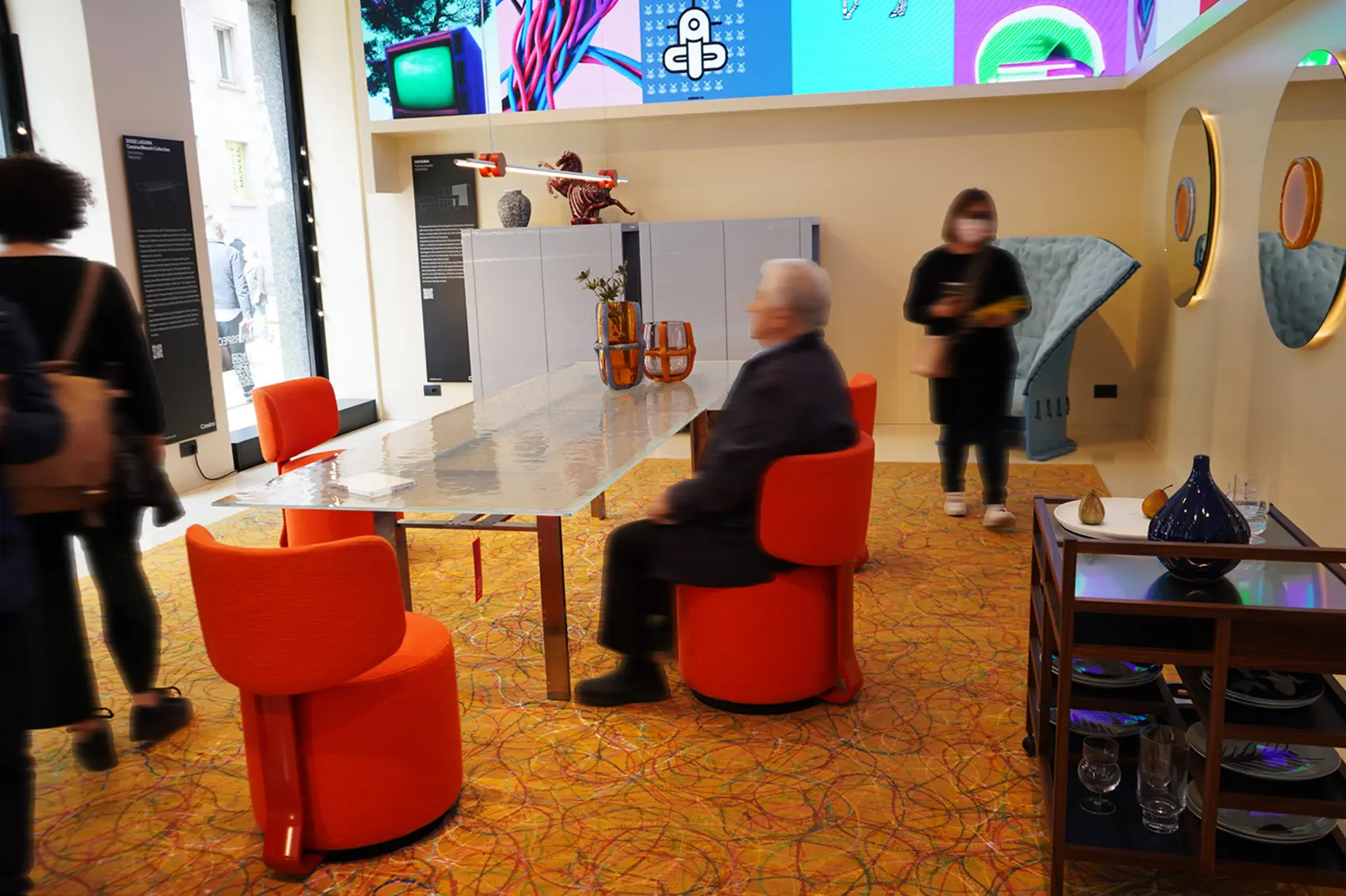 22_DSC02277 とにかくカラフルなCassina。 地下のKarakterは一転して落ち着いたトーンで揃えられていた photo by IL DESIGN