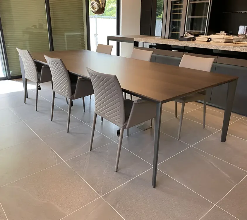 Molteni＆C Filigree ダイニングテーブル、Cattelan Italia NORMA COUTURE チェア