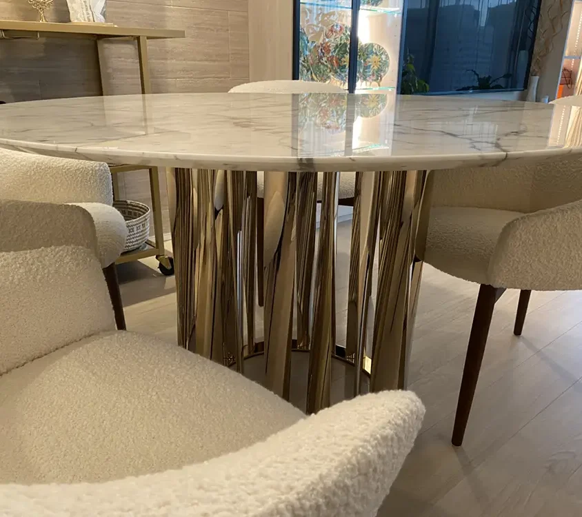 Cassina BOBOLI ダイニングテーブル