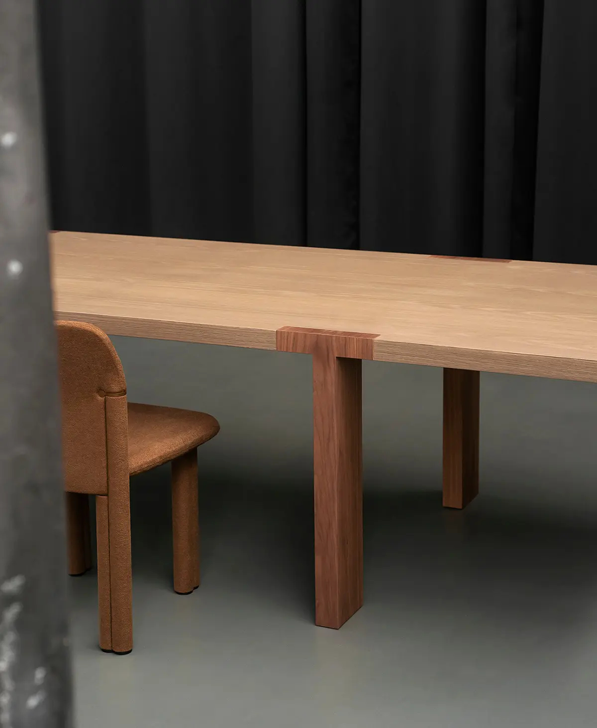 Tacchini-TTable-3 Tacchini "T-Table"