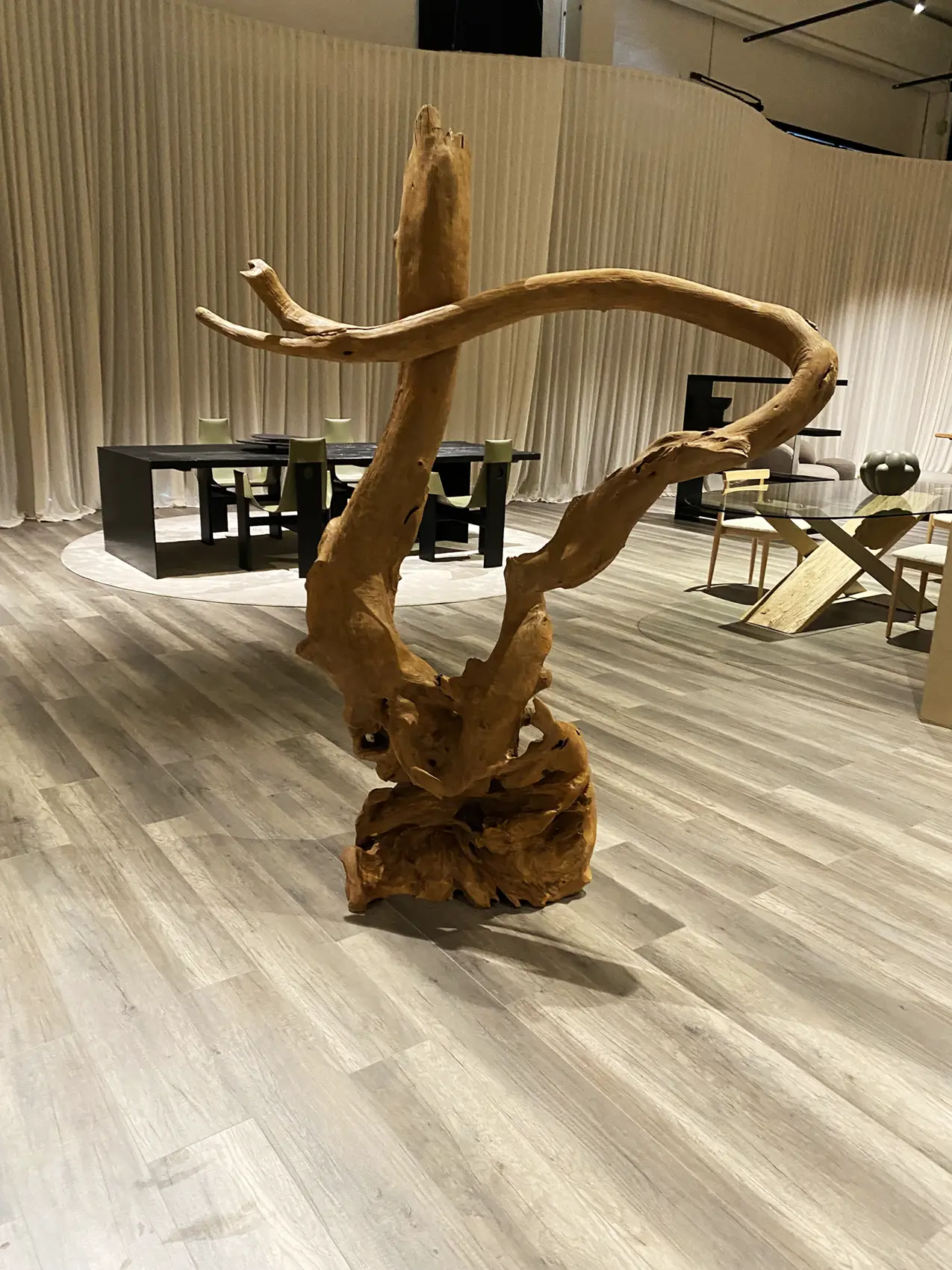 "Nature Design" - 流木を長年乾燥させたオブジェ "Nature Design" - 流木を長年乾燥させたオブジェ