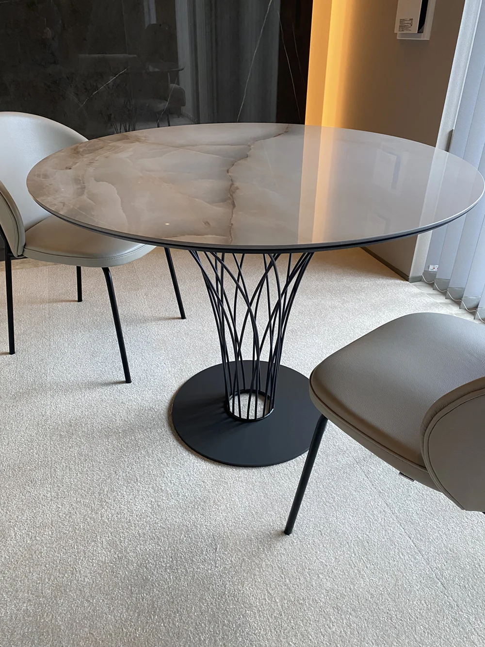 納品事例 Cattelan Italia Nido Keramik Bistrot テーブル