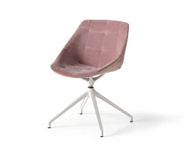 MISS LILY<span class="kana">(ミス リリー)</span>